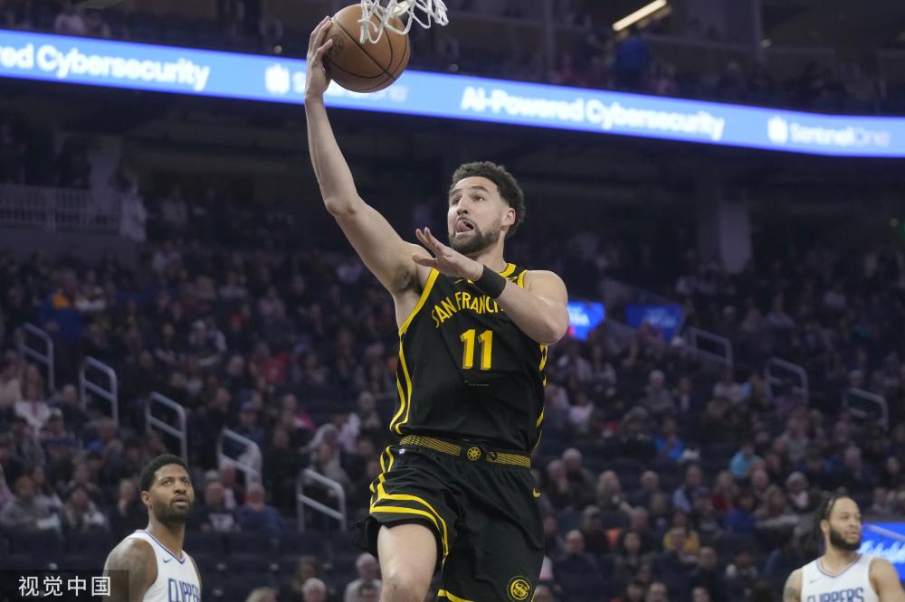 的决策都受 的决策都受