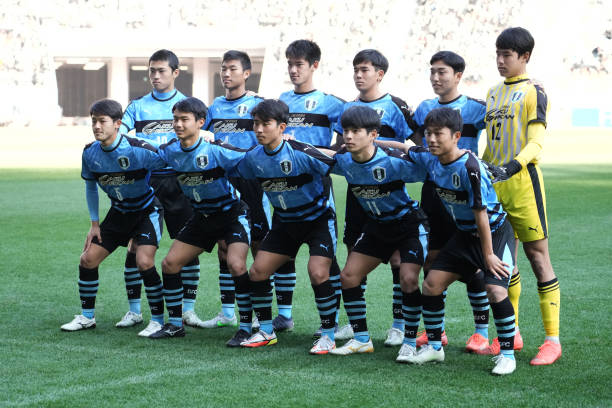 台上展露锋 台上展露锋