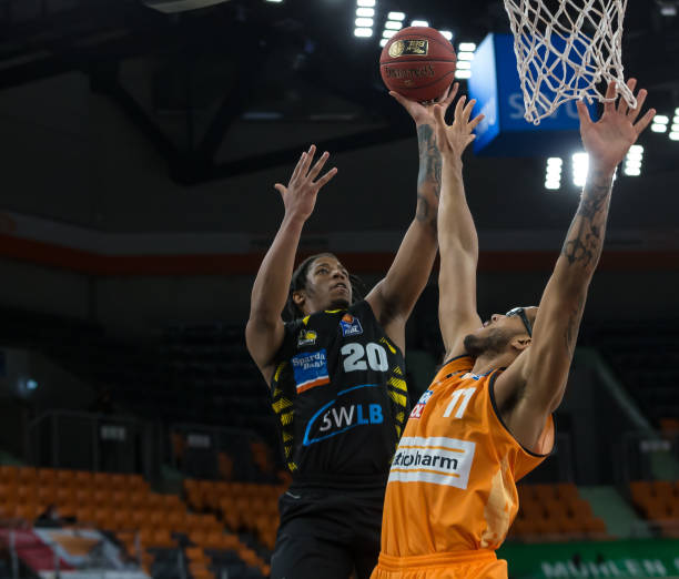 莱万特后卫 莱万特后卫