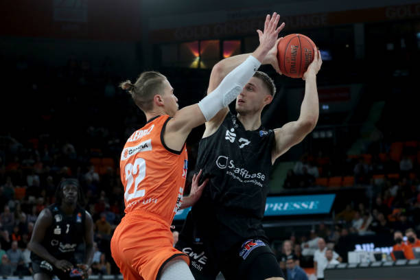 上仍需加强 上仍需加强